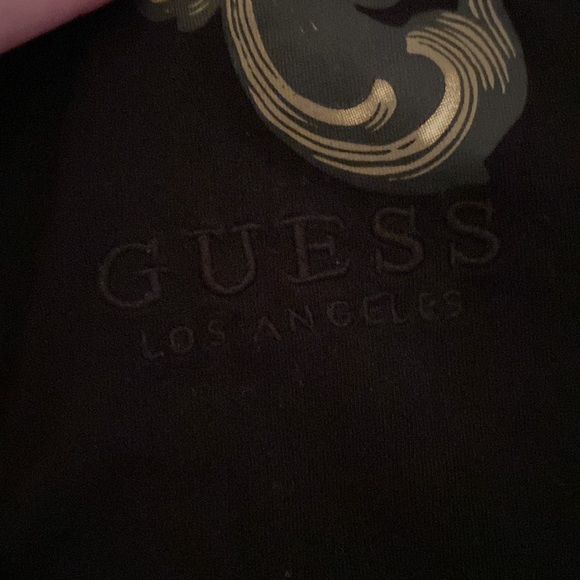 GUESS black and gold print men’s t shirt size Large - Picture 3 of 4